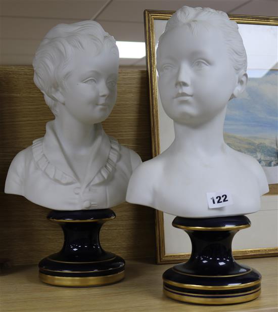 A pair of Limoges bisque busts, after Houdon Tallest H.40cm